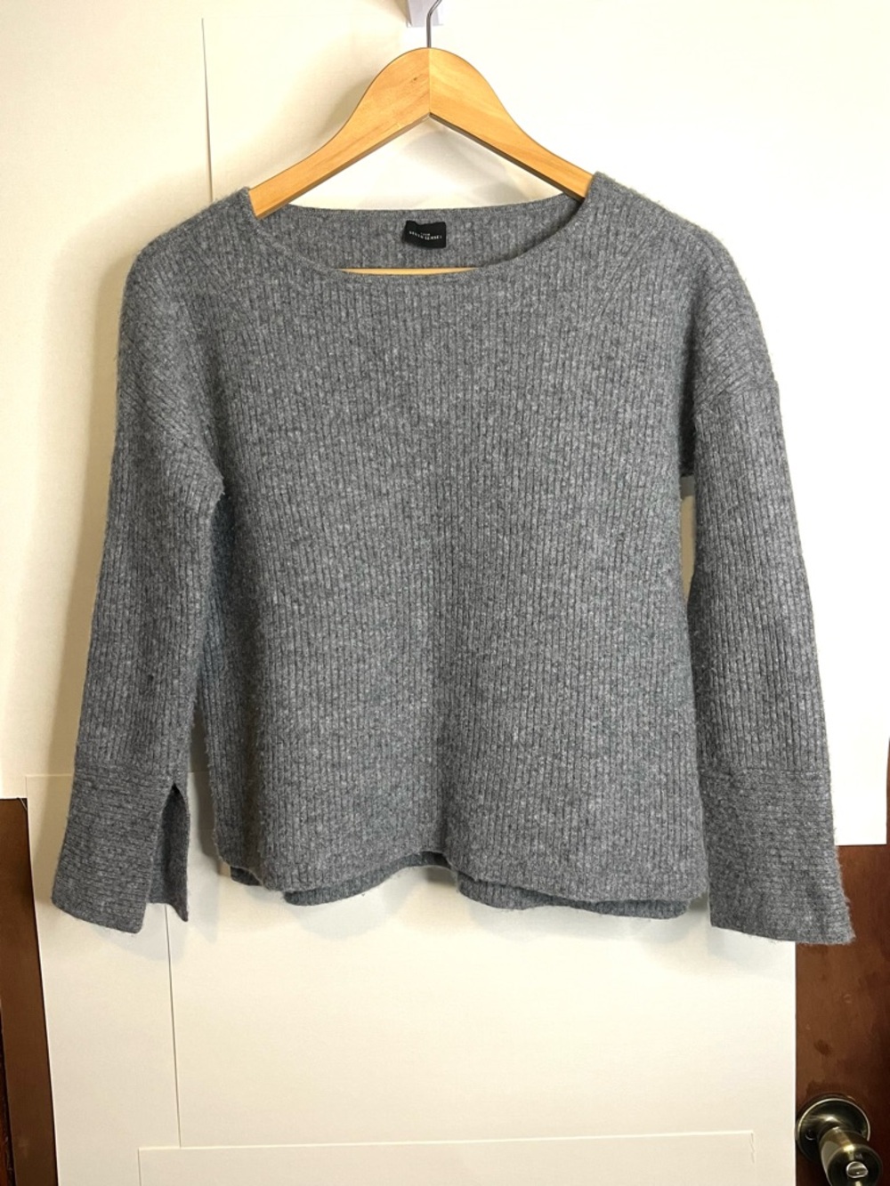 Your Sixth Sense by C&A Women's (VTG M/Fits S) Gray Ribbed Cashmere Sweater 90s